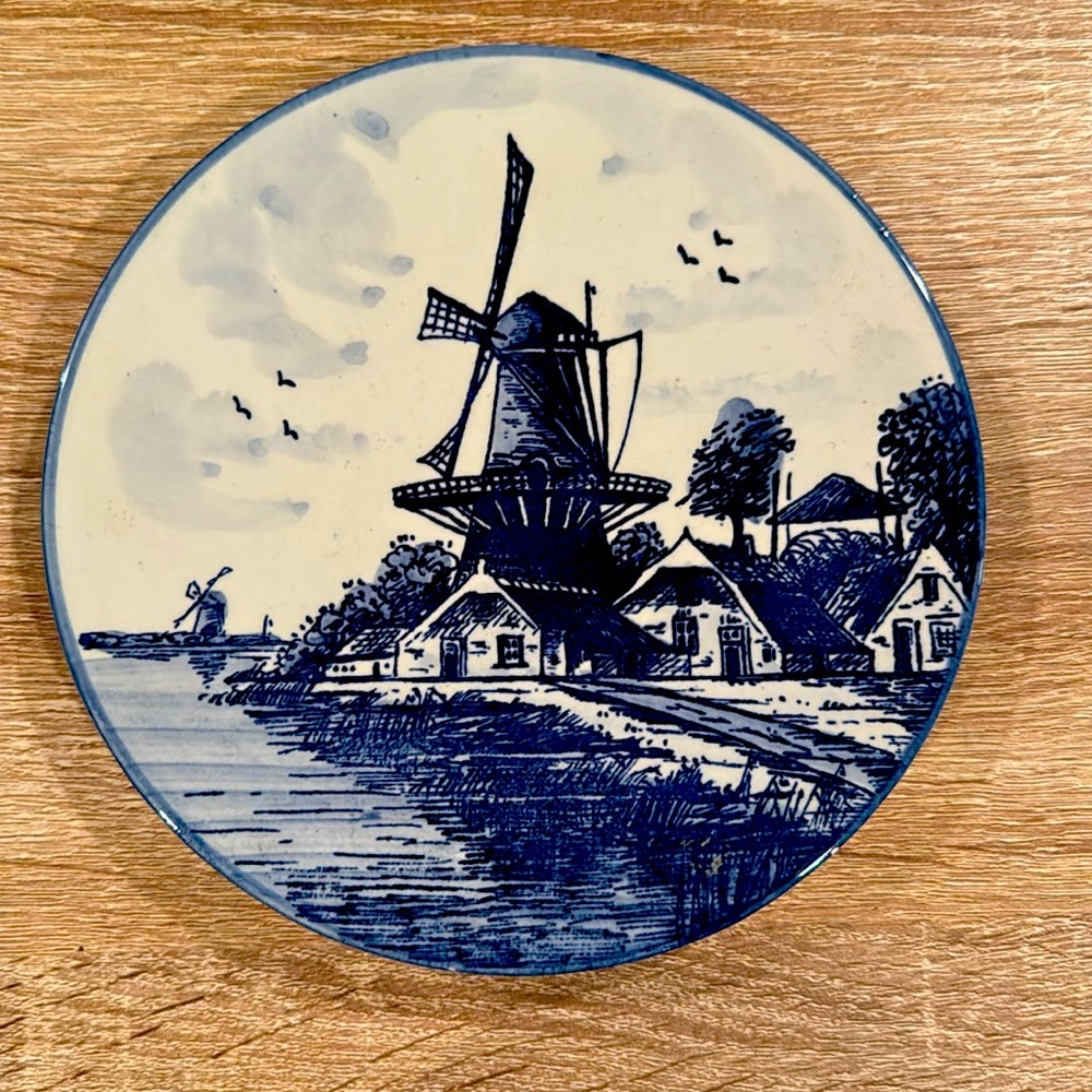 Vintage Delft Blue Decor